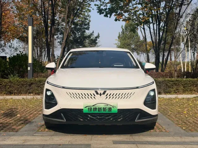 Wuling Starlight — Фото автомобиля 2