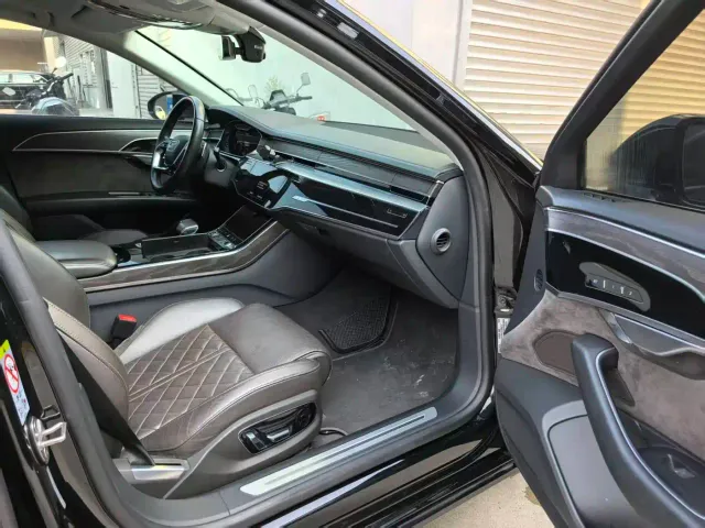Audi A8 — Фото автомобиля 8