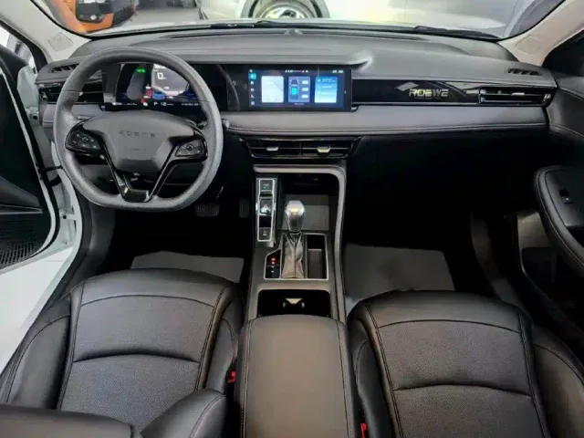 Roewe i5 — Фото автомобиля 13