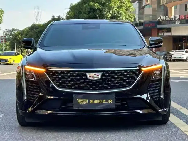 Cadillac CT5 — Фото автомобиля 2