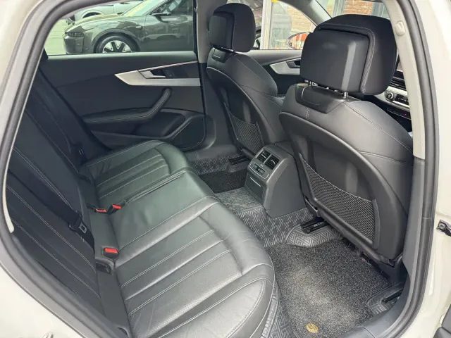 Audi A4L — Фото автомобиля 20