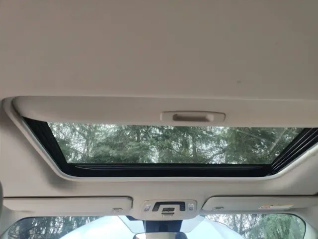 Toyota Sienna — Фото автомобиля 8