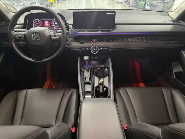 Honda Accord — Фото автомобиля 8