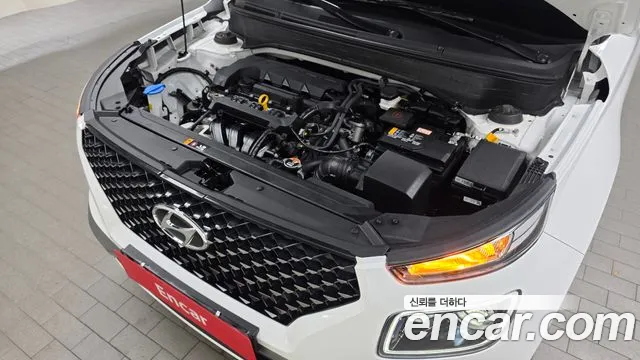 Hyundai Venue — Фото автомобиля 9