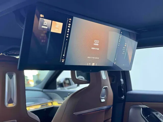 BMW i7 — Фото автомобиля 14