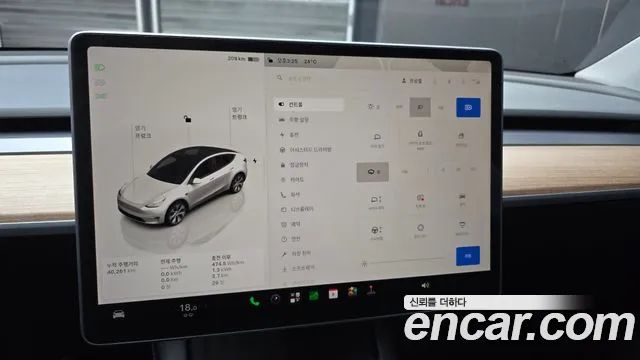 Tesla Model Y — Фото автомобиля 23
