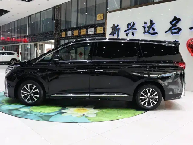 GAC Trumpchi M8 — Фото автомобиля 3
