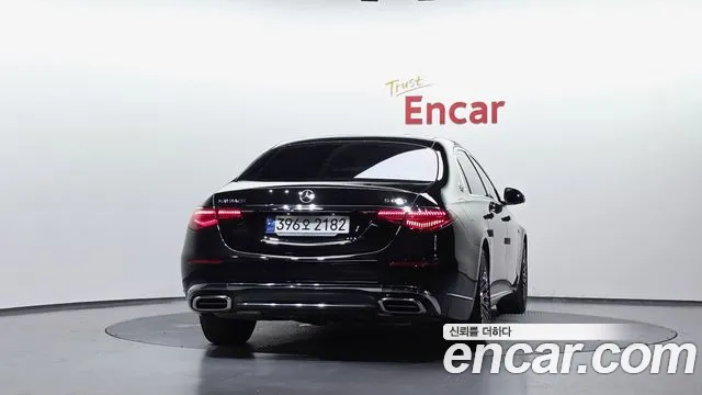 Mercedes-Benz S-Class — Фото автомобиля 4