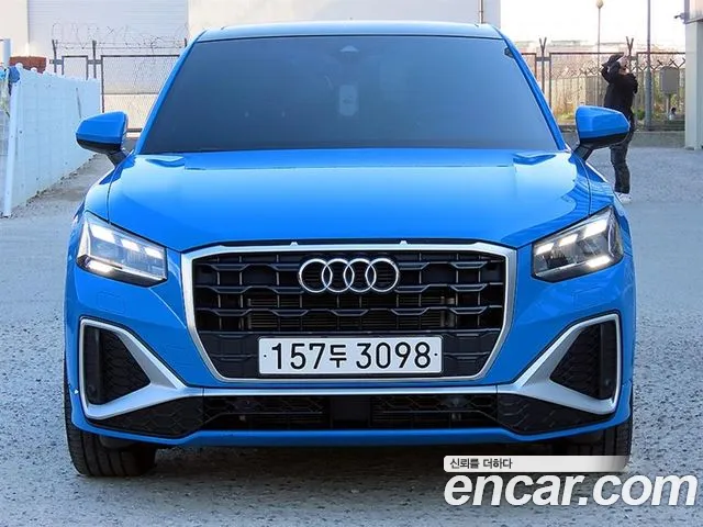 Фотография автомобиля — Audi Q2
