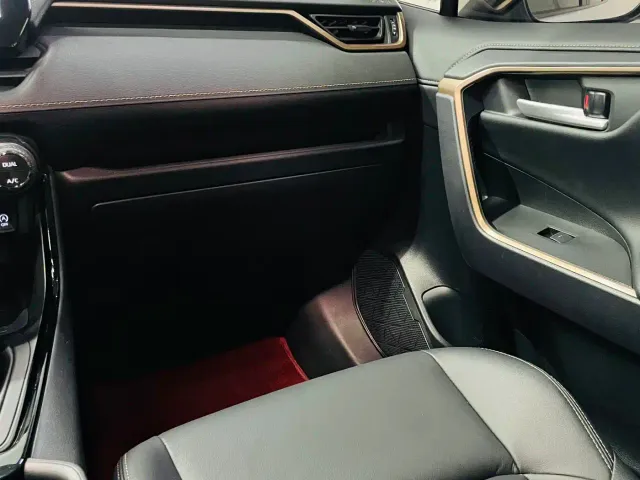 Toyota Wildlander — Фото автомобиля 15