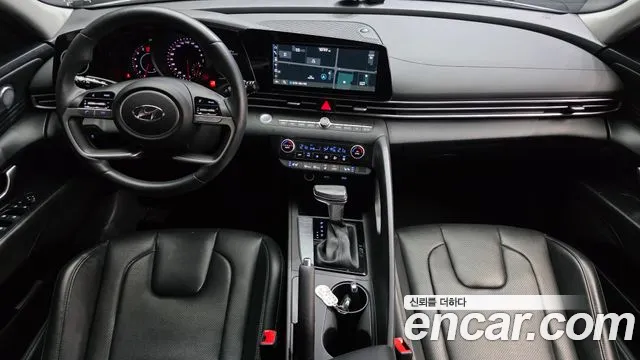 Hyundai Avante CN7 — Фото автомобиля 10