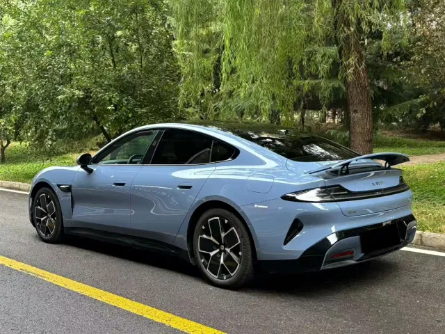 Xiaomi SU7 — Фото автомобиля 4