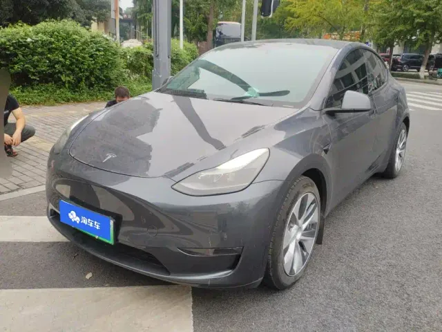 Фотография автомобиля — Tesla Model Y