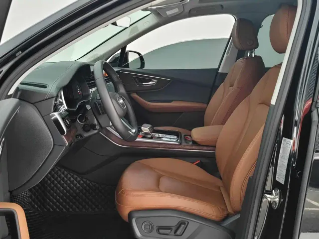 Audi Q7 — Фото автомобиля 10