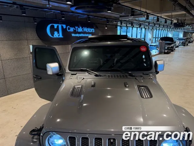 Jeep Wrangler — Фото автомобиля 8