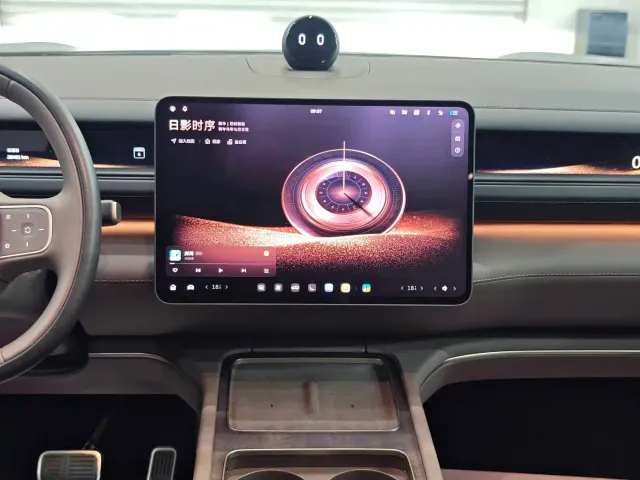 Nio ES8 — Фото автомобиля 19