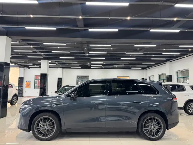 Leapmotor C10 — Фото автомобиля 7
