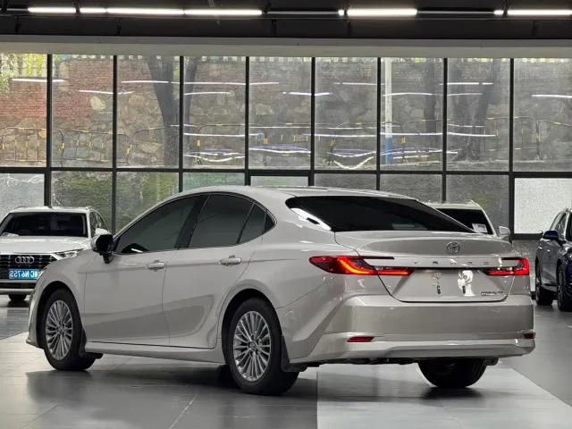 Toyota Camry — Фото автомобиля 7