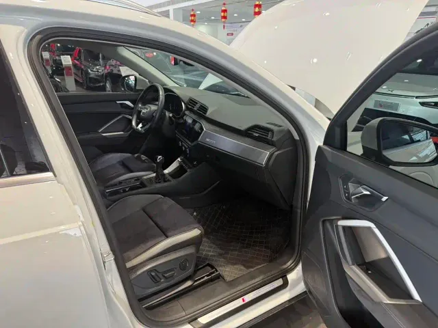 Audi Q3 — Фото автомобиля 9