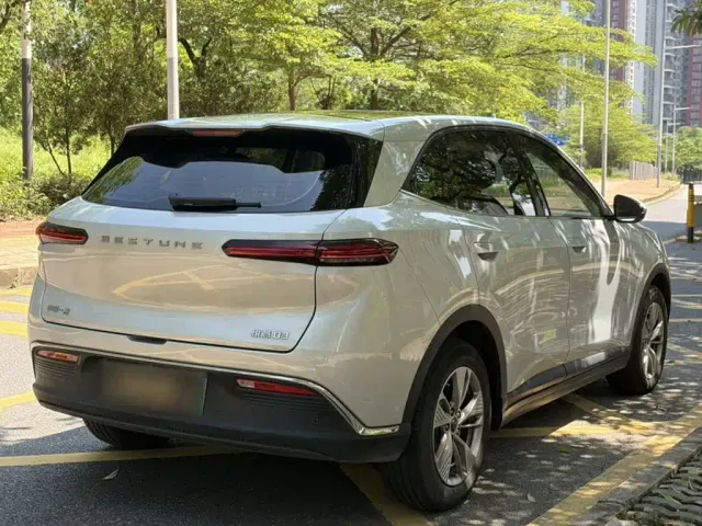 Besturn Yueyi 03 2025 445km Premium Selection Edition — Фото автомобиля 24