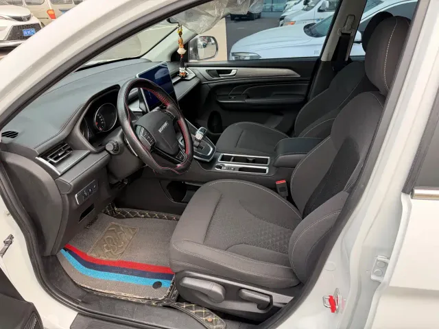 Haval M6 — Фото автомобиля 5