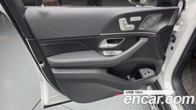 Mercedes-Benz GLE-Class — Фото автомобиля 23