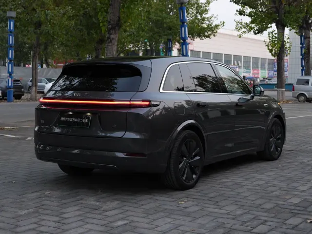 Li Auto L7 — Фото автомобиля 5