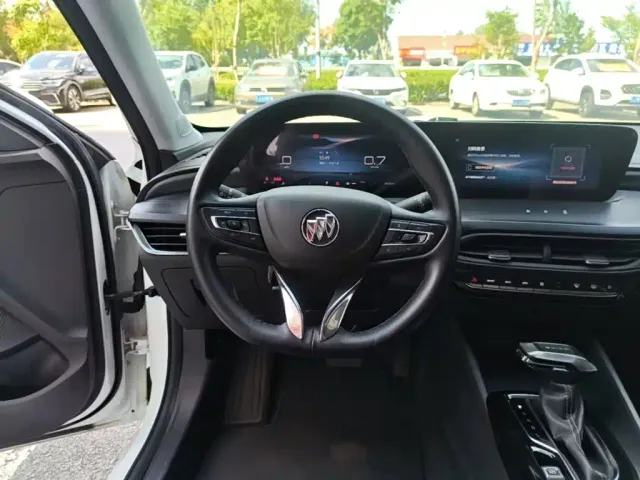 Buick Verano — Фото автомобиля 10