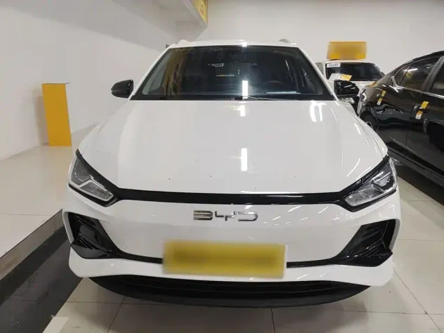 BYD e2 — Фото автомобиля 2