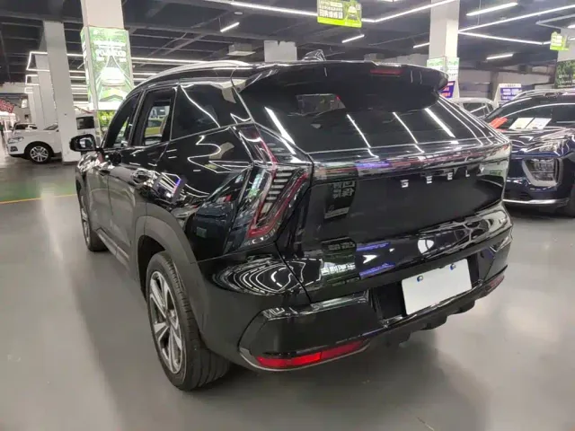 Geely Boyue L — Фото автомобиля 4