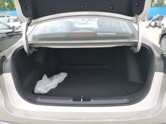 Geely Galaxy Stellar 6 — Фото автомобиля 14