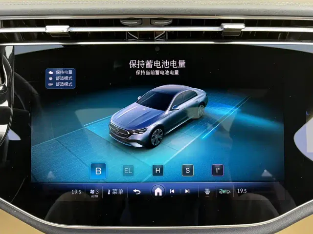 Mercedes-Benz E-Class — Фото автомобиля 26