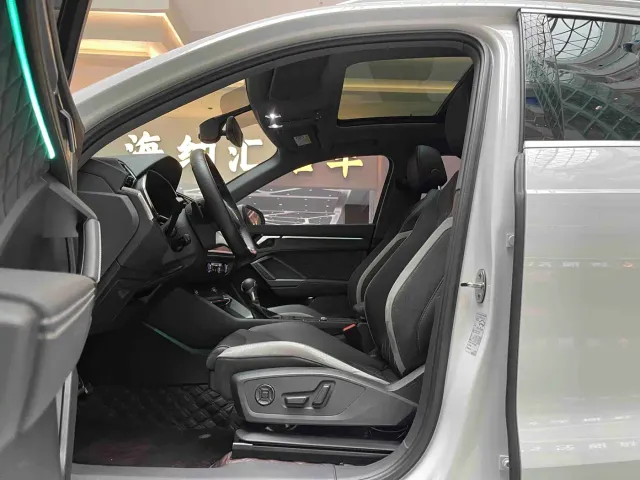 Audi Audi Q3 2024 35 TFSI Fashion Sport — Фото автомобиля 10