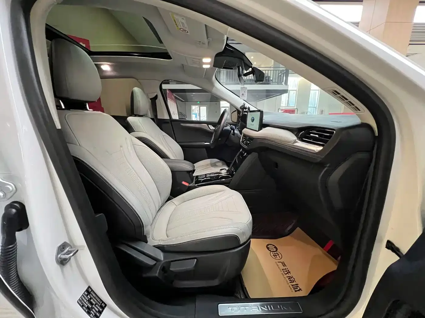 Ford Ford Escape 2020 EcoBoost 245 AWD Premium Edition — Фото автомобиля 8
