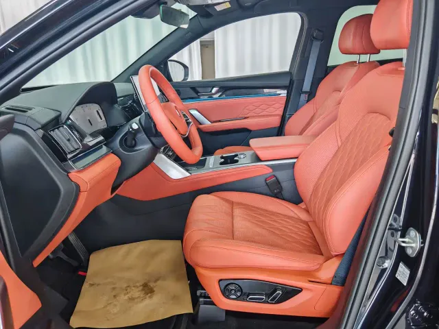 BYD Tang — Фото автомобиля 7