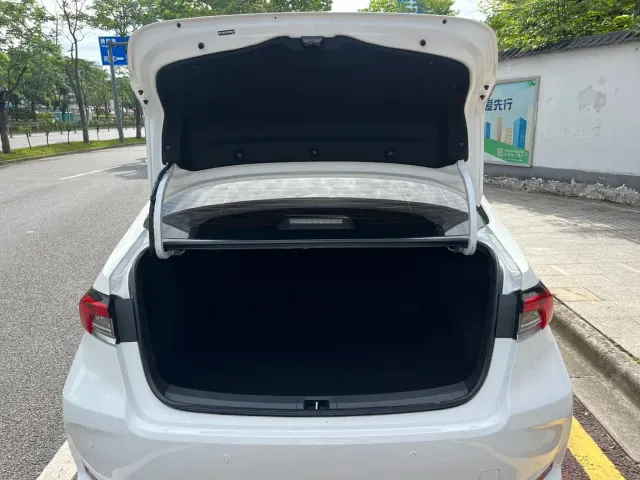 Toyota Corolla — Фото автомобиля 14