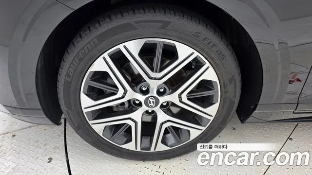 Hyundai Grandeur GN7 — Фото автомобиля 5
