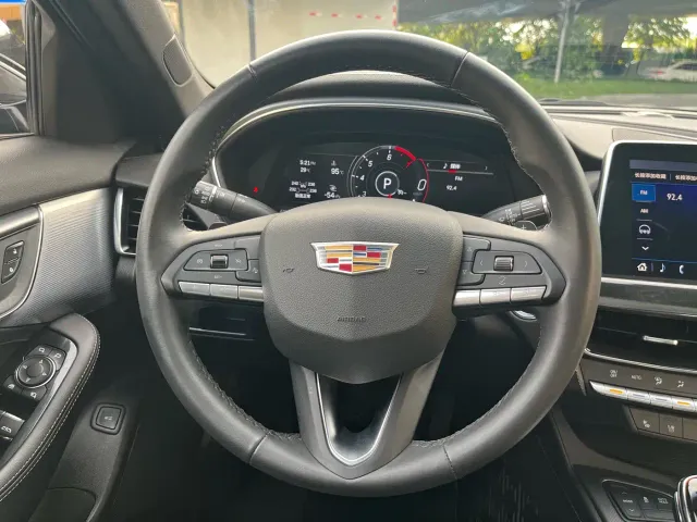 Cadillac CT5 — Фото автомобиля 15