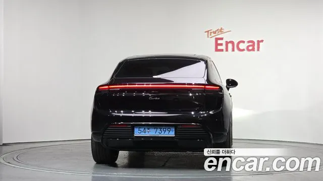 Porsche Macan — Фото автомобиля 4