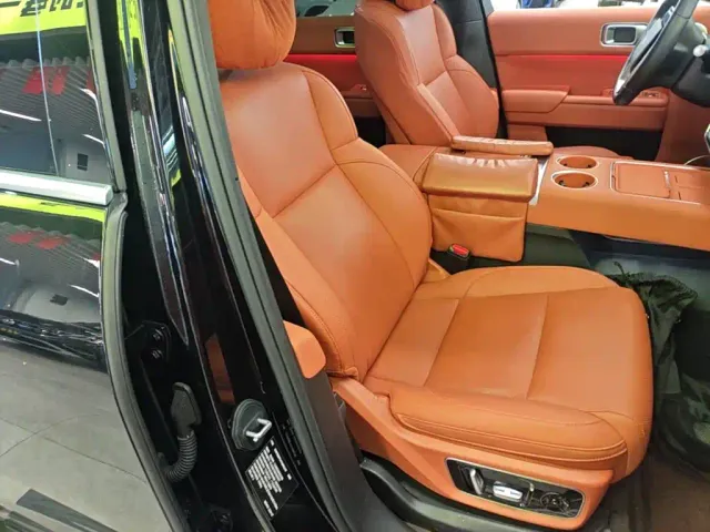 Li Auto L7 — Фото автомобиля 24