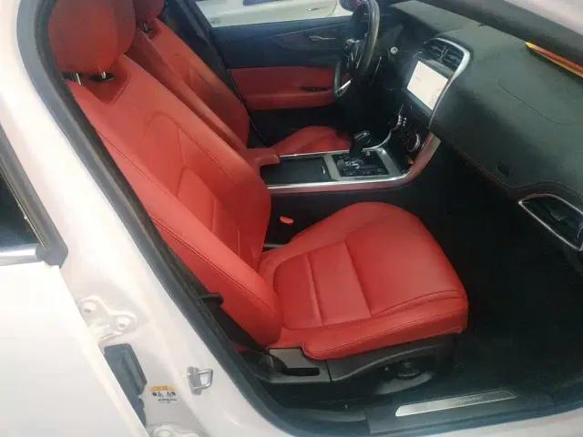 Jaguar XEL — Фото автомобиля 24