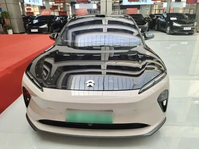 NIO NIO ET5 2024 75kWh — Фото автомобиля 2