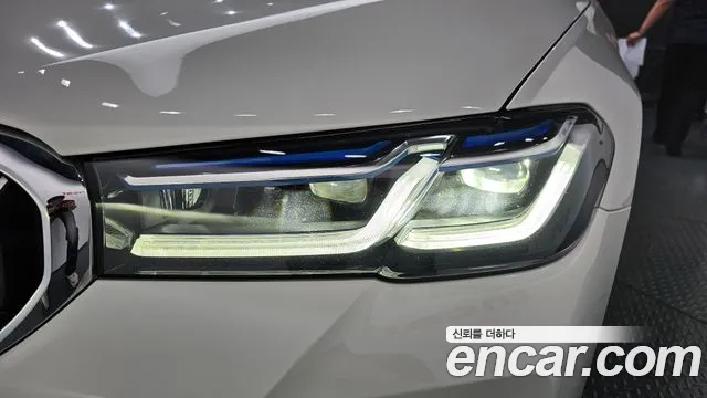 BMW 5-Series 5 серия (G30) 530i xDrive M Sport — Фото автомобиля 17