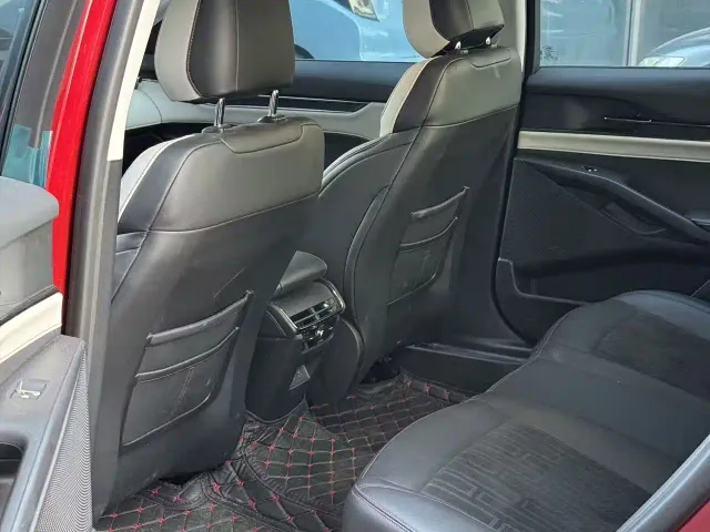 Ford Mondeo — Фото автомобиля 6