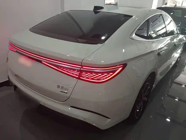 BYD Seal 07 DM-i — Фото автомобиля 6