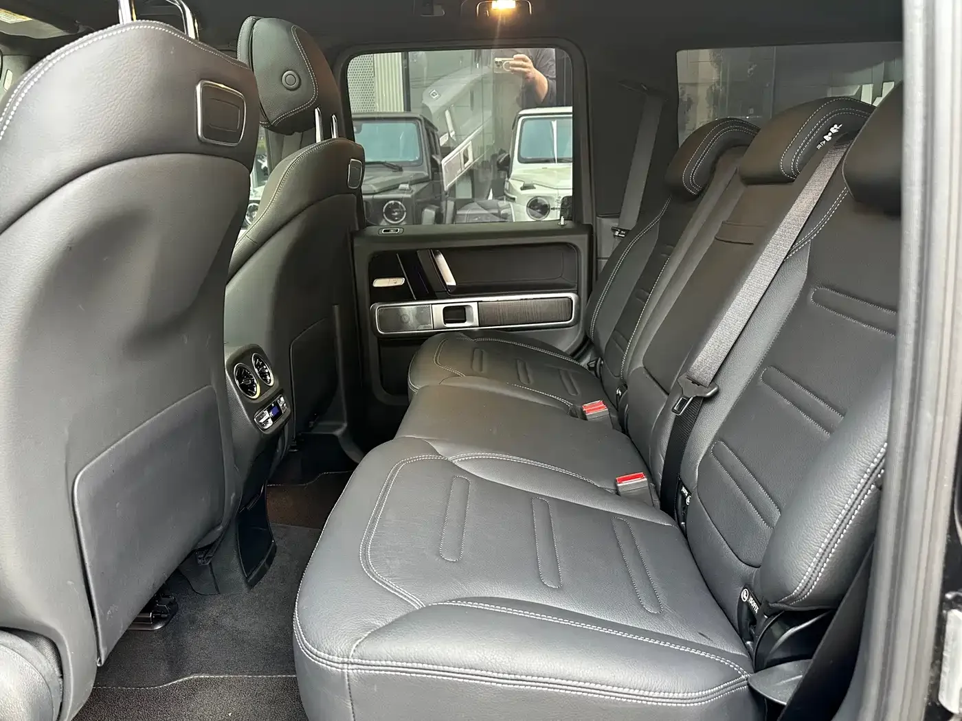Mercedes-Benz Mercedes-Benz G-Class 2024 G 350 — Фото автомобиля 8