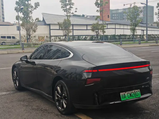 Xpeng P7 — Фото автомобиля 7