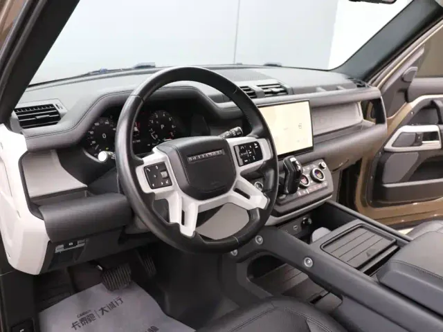 Land Rover Defender — Фото автомобиля 20