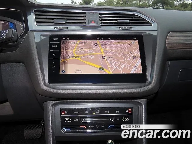 Volkswagen Tiguan — Фото автомобиля 12