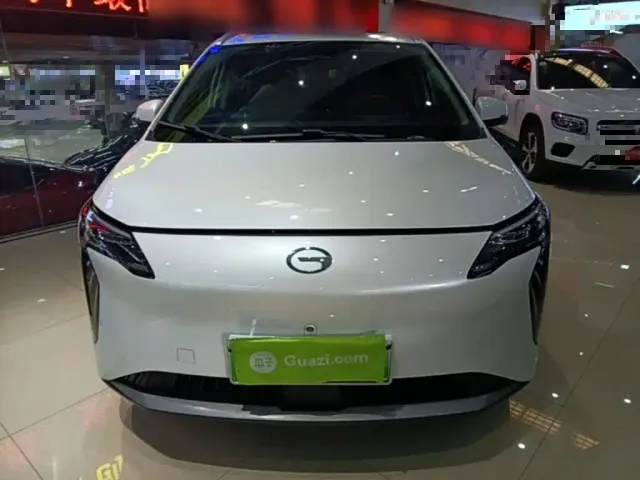 GAC Aion Y — Фото автомобиля 2